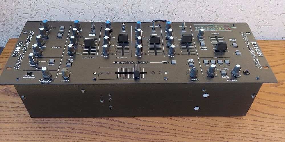 Denon  DN-X400 mixer consola mixaj pt. DJ 4 canale  Sony Pioneer Traktor Allen & Heath Formula Sound