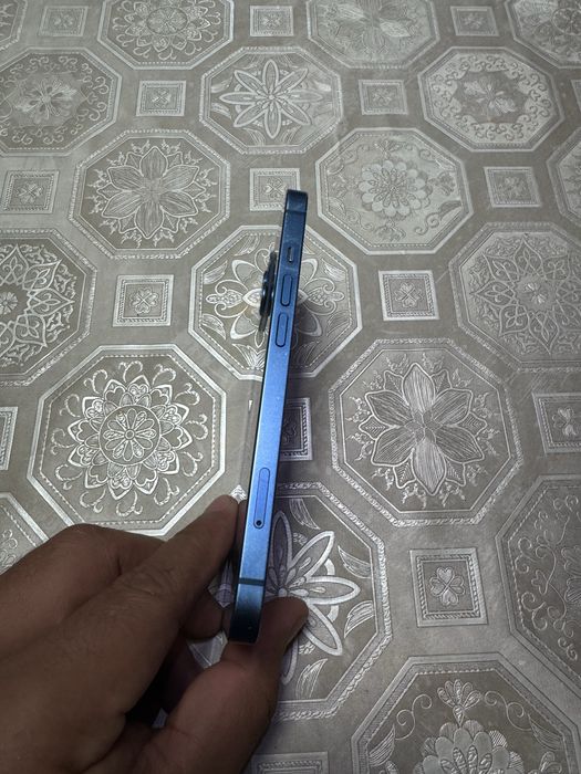 Обменяю Iphone 13 256гб
