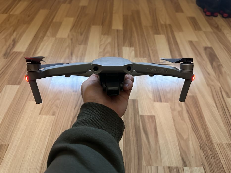 Продавам Дрон Dji mavic air 2 combo
