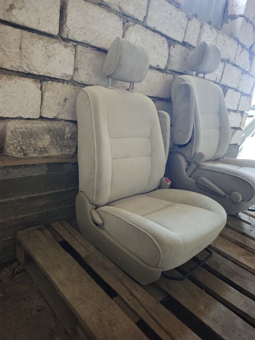 Alphard 10/Газель Передние Сиденья Бежевые