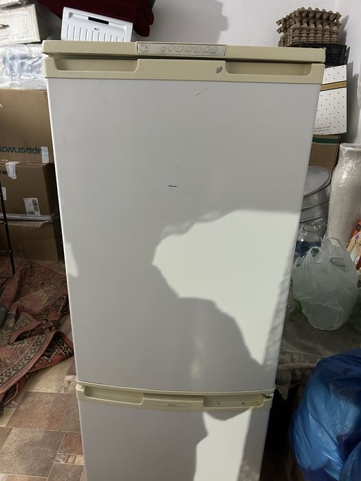 Холодильник бирюса