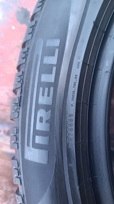 235/50/19 Pirelli Дот 3023