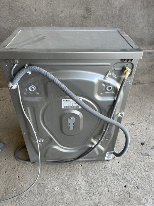 Kir moshina sotiladi