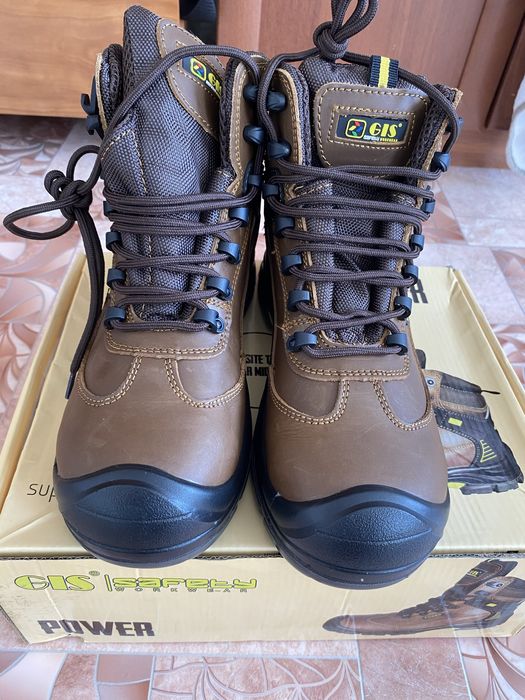 Ботинка сатылады