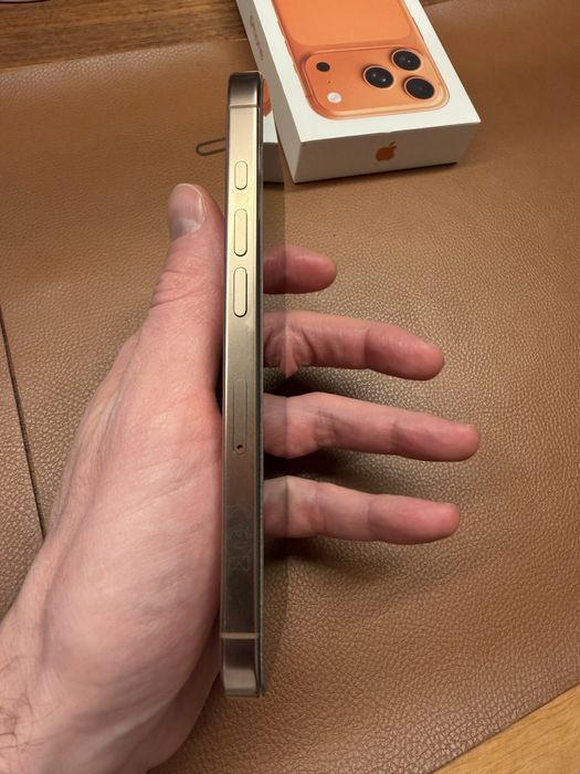 iPhone 16 Pro – 512GB, Desert Titanium