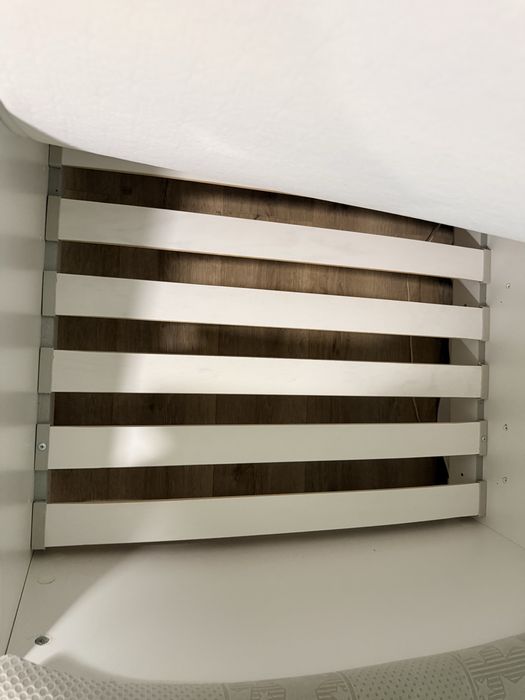 Кровать машина продам