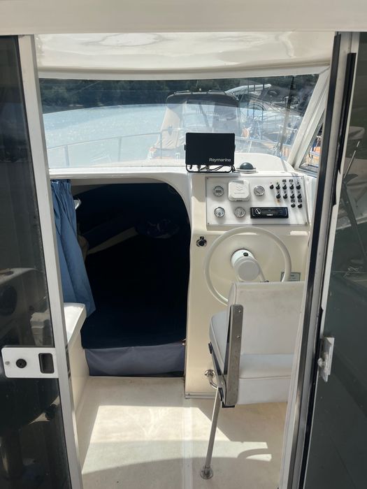 Barcă Saver Manta 21 Fisher cu motor Suzuki 140 cp și peridoc