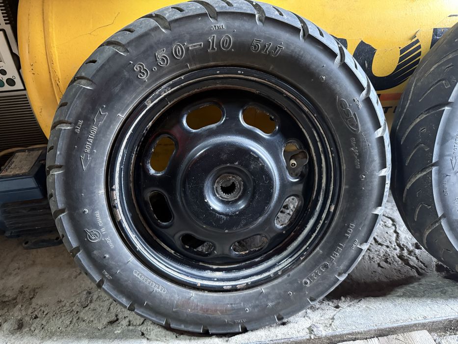 * колеса от скутера в хорошем состоянии