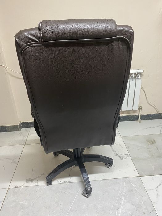 Продаю офисное кресло