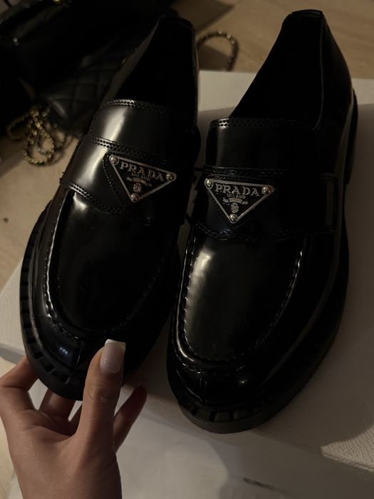 Лоферы Prada черные