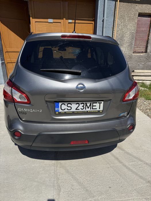 Nissan Qashqai+2  2014