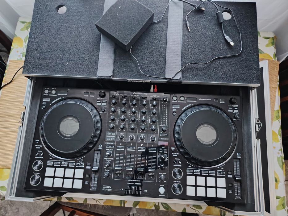 Pionieer Ddj 1000 & Magma Case
