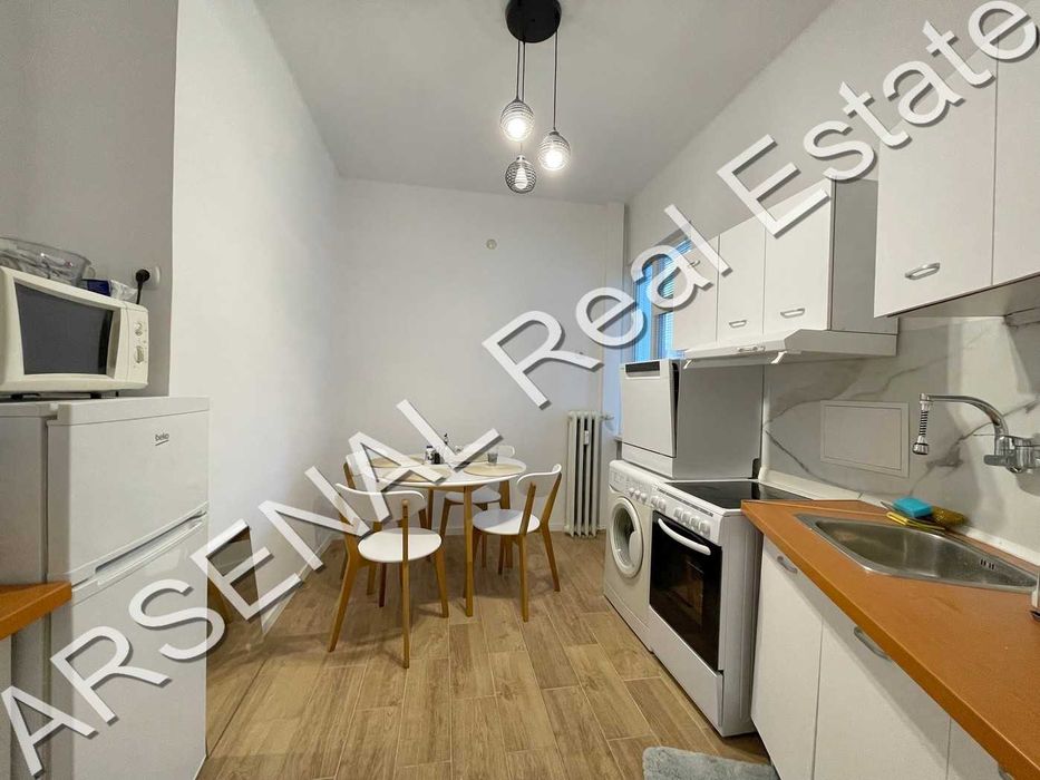 Дава се под наем Многостаен апартамент в София, Център - 135 кв.м за 1100 € - Снимка #2