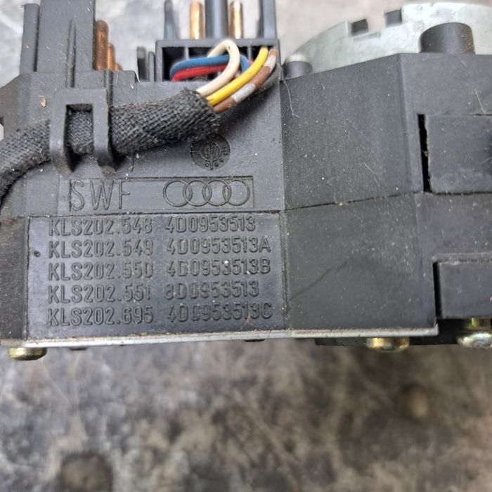 Оригинален лост  фарове/чистачки AUDI А4/A8/S8 Vw Turan