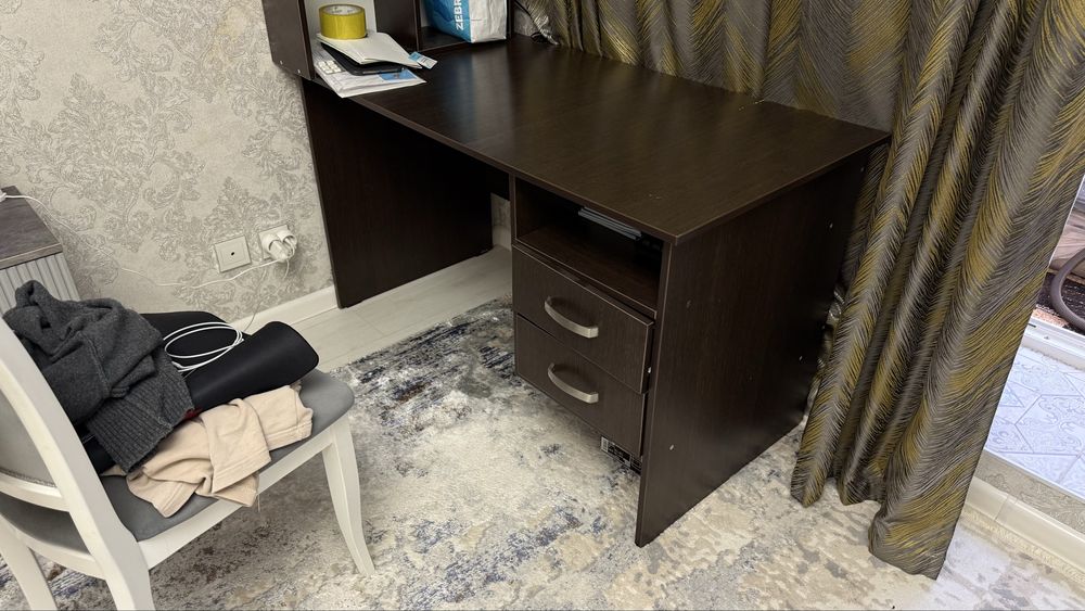 Продам стол и полку