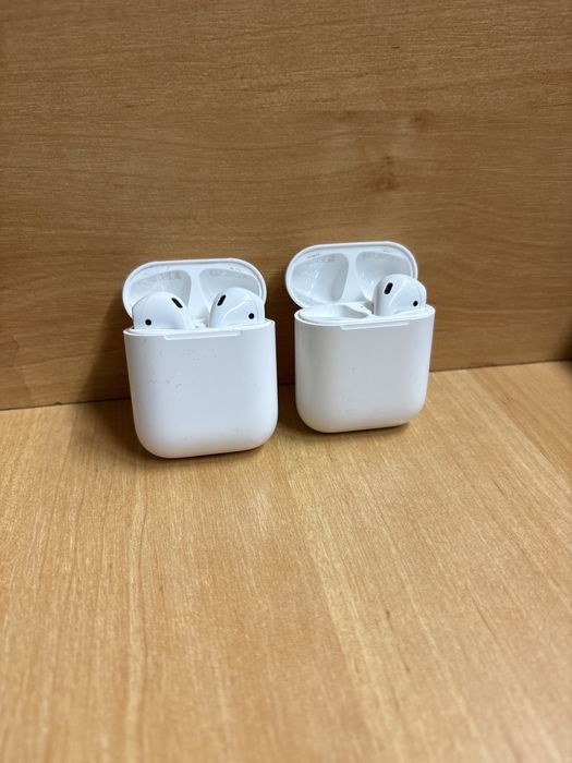 Эирподс 2 , 2 кейса 3 наушника (б/у)