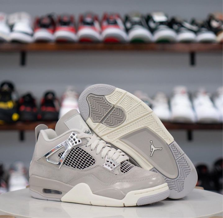 Jordan 4 Frozen moments