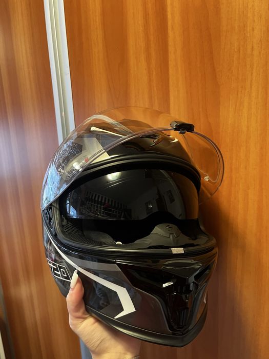 Vând cască moto Scorpion