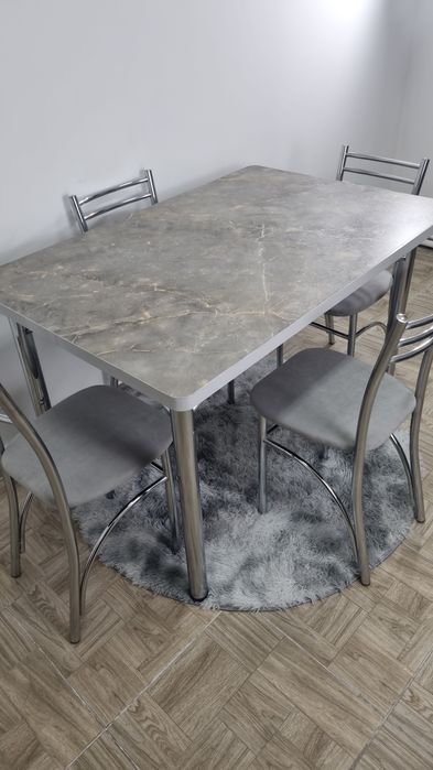 Стол стулья в наличии