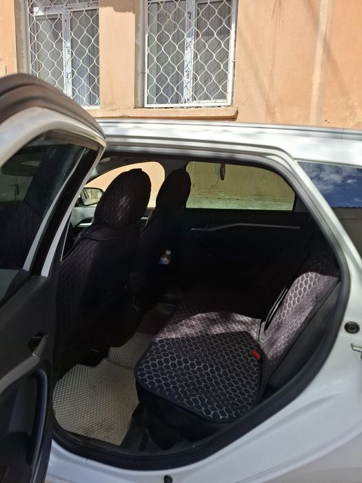 Лада веста sw 2018 год