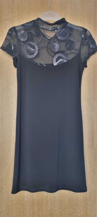 Рокля М размер нова