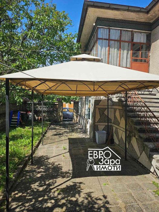 Двуетажна, обзаведена къща за продажба в гр.Гълъбово