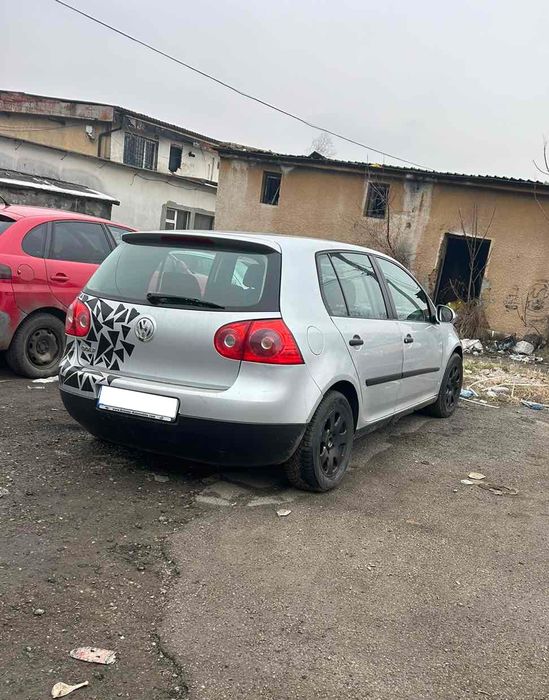 • Продавам Голф 5 1.9 105кс на ЧАСТИ както и всякакви части и за други