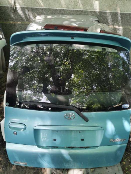 Крышка багажника Toyota Funcargo 2003