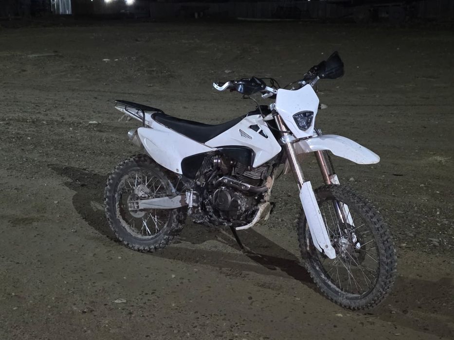 Продам эндуро 250