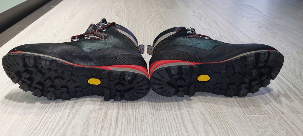 Bocanci drumetii unisex Garmont Pinnacle GTX X-Lite