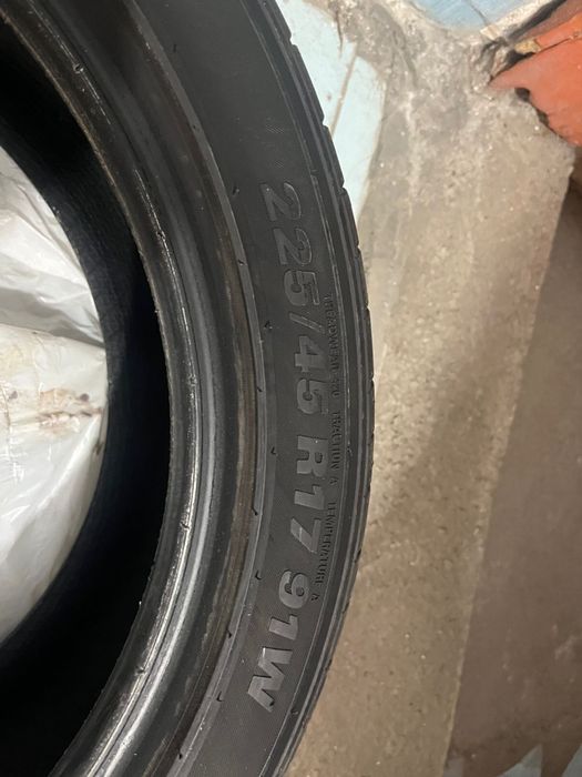 Продается шины. Почти новый.