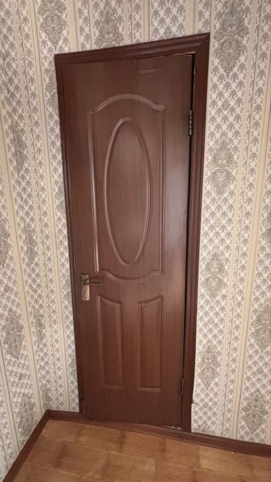 Отдам даром межкомнтаные двери