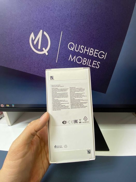 Ochilmagan! yengi telefon sovg`aga kegan Samsung A17 8*256GB Grey