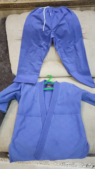 Кимоно детское в отличном состоянии