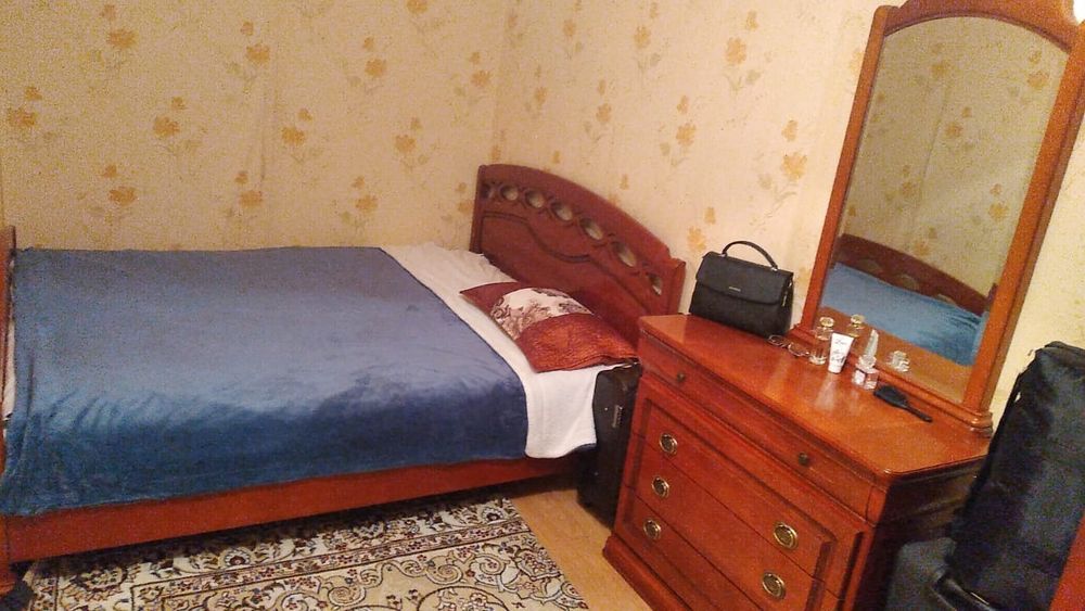 Продам спальный гарнитур