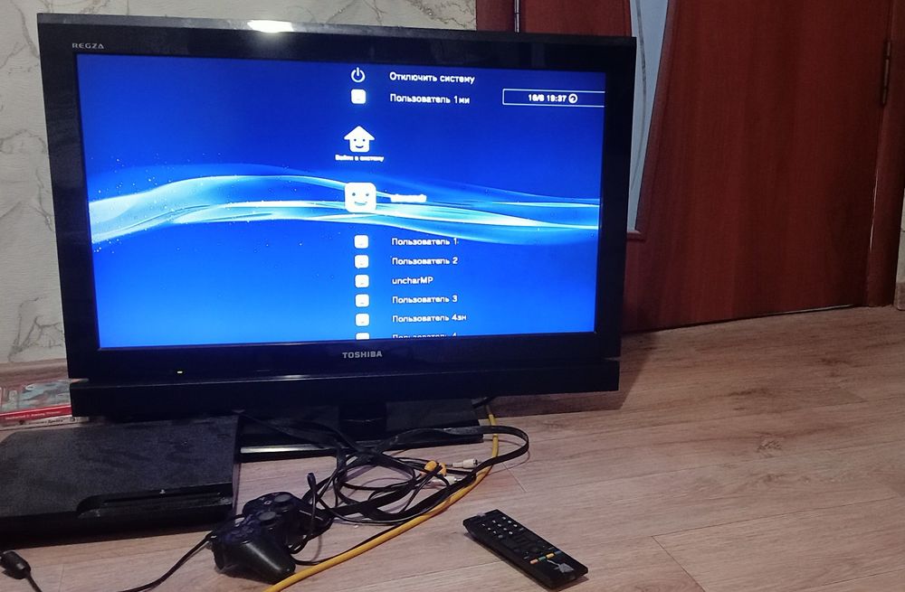 Телевизор.TOSHIBA.81см.