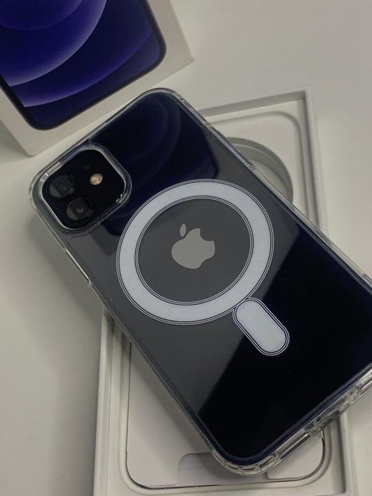 Айфон 12 продам срочно