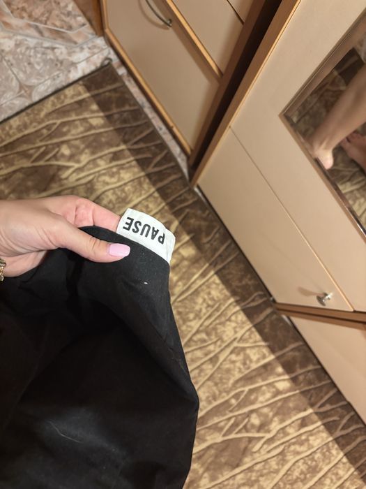 Чисто нова пола на Pause Jeans