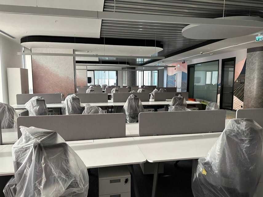 Продажа этажа с мебелью в БЦ Trilliant: 1 674 кв м.