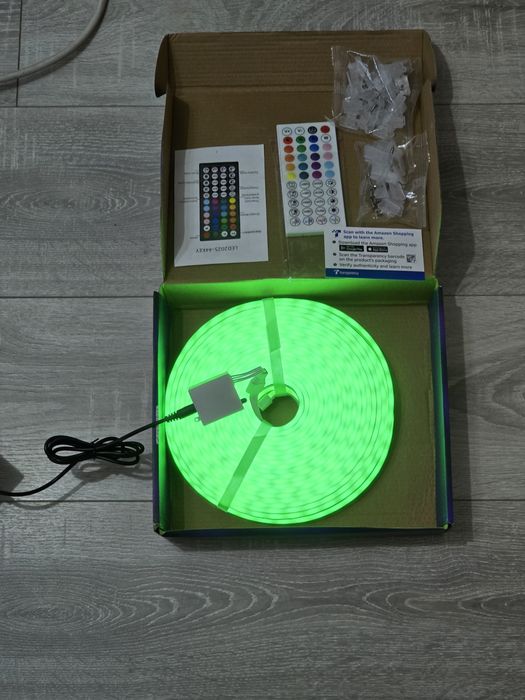 Bandă LED Neon RGB Bvokon 15m – Control prin aplicație și telecomandă