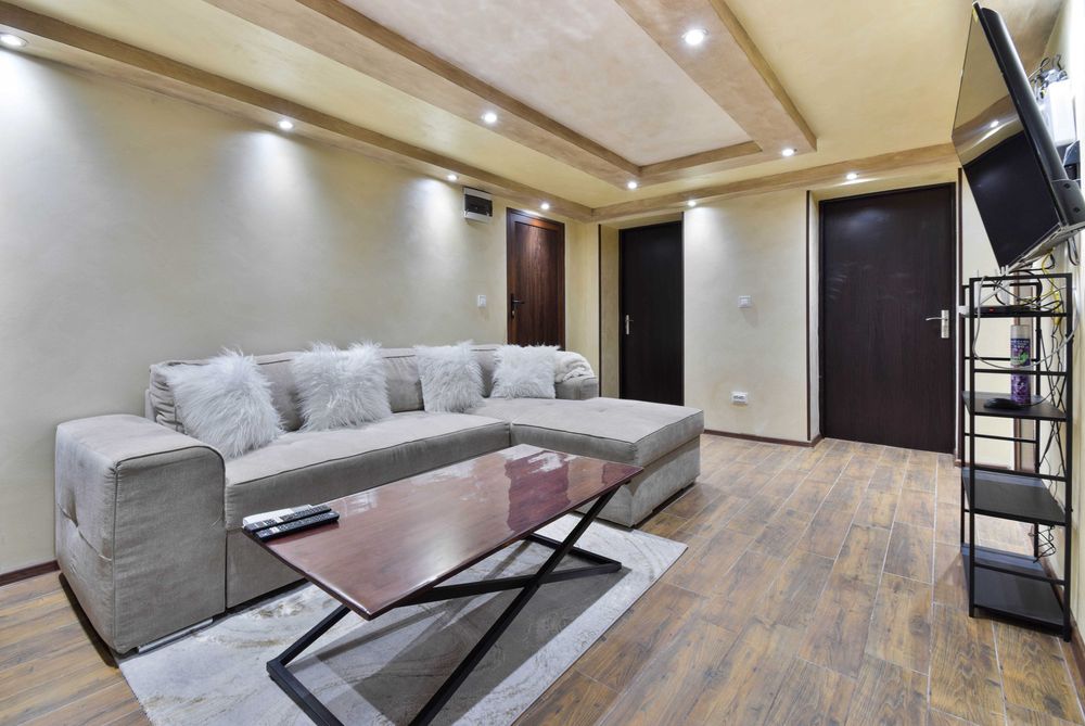 Дава се под наем Многостаен апартамент в София, Център - 120 кв.м за 995 € - Снимка #1