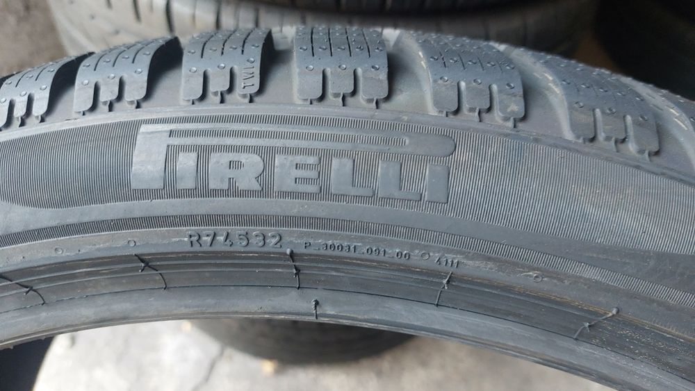 Нови гуми 265/35/22 Pirelli Scorpion Winter 4 броя