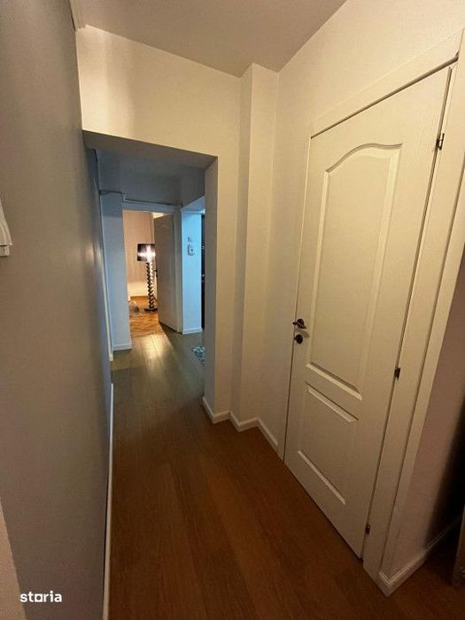 Apartament 3 camere decomandate, 2 bai, etajul 1, zona strazii Bucures