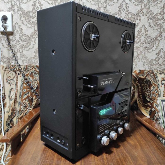 Катушечный магнитофон Орбита 107