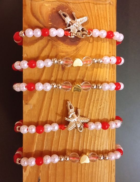 Мартеници на едро различни модели