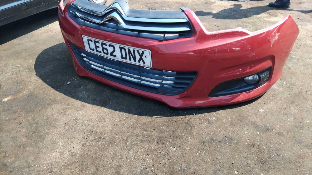 Bara fata Citroen Ds3 an 2012