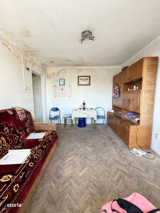 Apartament cu 3 camere, 38 mp, zona Micro III