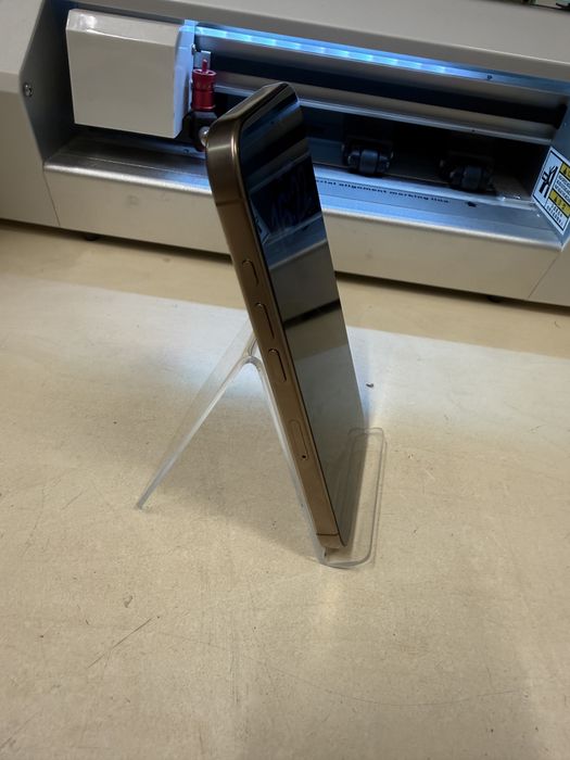 Iphone 16 pro / 128 gb / 100% baterie / Impecabil ca Nou / garantie