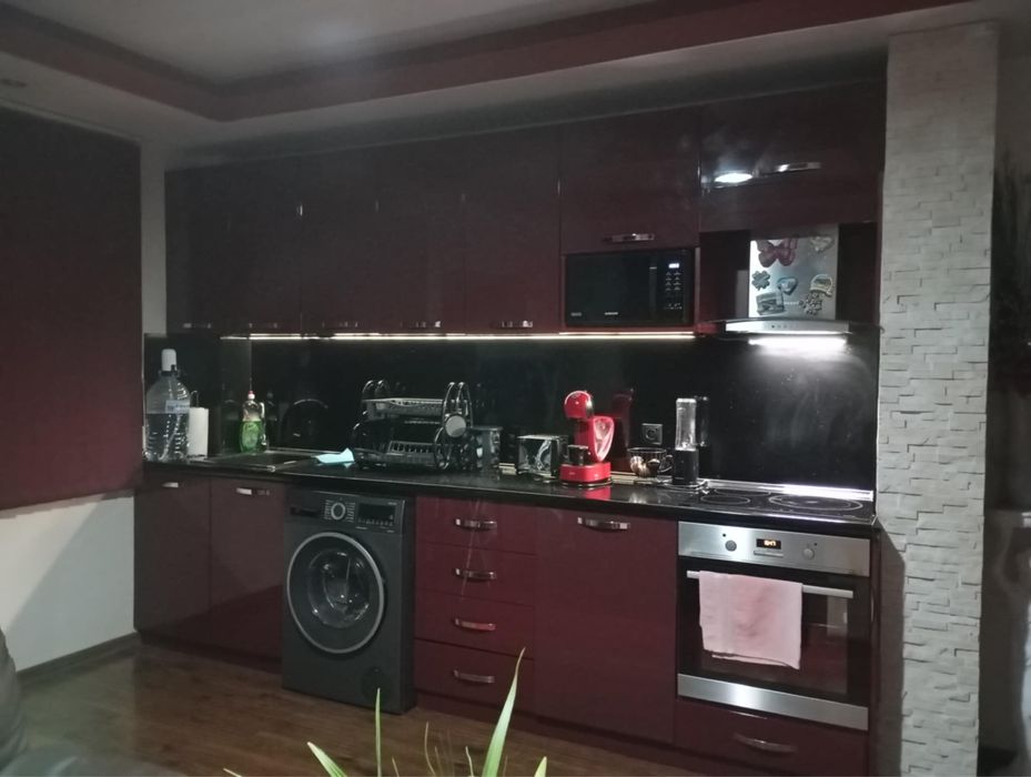 Продава се Тристаен апартамент в Разград, Бели Лом - 76 кв.м за 2349 €/кв.м - Снимка #2