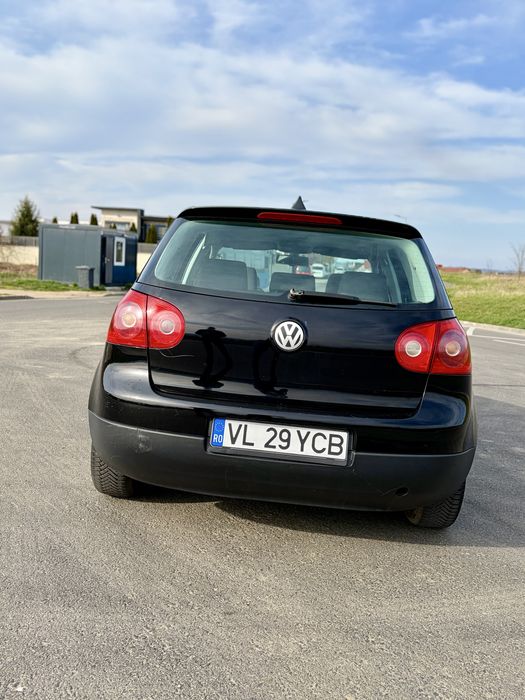 Volkswagen GOLF 5 1.6 FSI [negociabil]